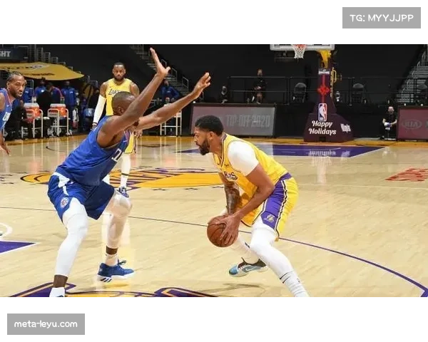 深圳史密斯三分14中9 外线火力成为拉开分差利器